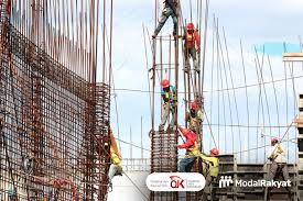 Itulah 2 cara menabung untuk membuat rumah dalam bentuk bahan bangunan, setelah semua bahan bangunan sekiranya telah tercukupi maka kini saatnya menabung dalam bentuk uang yang akan digunakan untuk membayar tukang atau pekerja bangunnya. 10 Tips Menabung Untuk Membeli Rumah