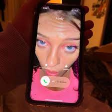 Keely White (@_keelywhite)