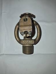 1945 GLOBE 1/2" 165° F Brass Upright Model C Sprinkler ...