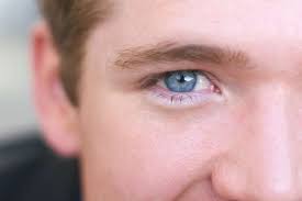 Manner Pflege Geschwollene Augen Umwerfende Augen Blicke Fit For Fun