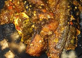 Seblak adalah makanan indonesia yang dikenal berasal dari bandung, jawa barat yang bercita rasa gurih dan pedas.terbuat dari kerupuk basah yang dimasak dengan sayuran dan sumber protein seperti telur, ayam, boga bahari, atau olahan daging sapi, dan dimasak dengan kencur. Bahan Mengolah Lele Balado Sempurna