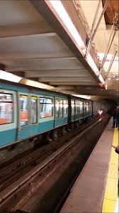 Éste tren se caracteriza por su sonido ''espacial'' que mucha gente lo ha denominado así. Fuego En El Metro De Santiago Enelsubte