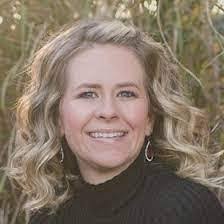 Amanda Brossman's Instagram, Twitter & Facebook