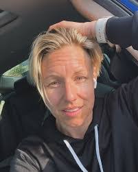 Laurie Mccann's Instagram, Twitter & Facebook