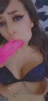 Onlyfans - BetzyBlack - Do you want to see how I play with my dildo Leave a  tip and send you my special - 04-02-2020 -