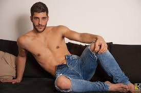Ariel Vanean | Lucas Kazan Blog