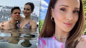 Marina łuczenko to wokalistka, która pomimo przerwy w karierze muzycznej, często publikuje fragmenty największych hitów w swoim wykonaniu. Marina Luczenko Showed An Intimate Film With Wojtek She Celebrated Her Husband S Birthday