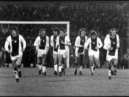 The win by ajax resulted in the fourth consecutive championship by a dutch team. Ajax X Bayern Munchen 1973 Few Minutes Of Total Football Youtube