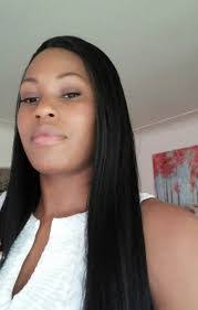 Tonya Dessasau's Instagram, Twitter & Facebook