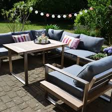 Möbel aus edelstahl dürfen den kompletten winter über draußen stehen, allerdings müssen hier eventuell die. Dining Ecklounge Atlanta Im Edelstahl Teak Look Polsterfarbe Grau Garten Lounge Teak Gartenmobel Lounge