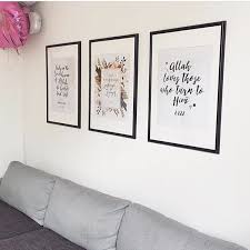 Learn the main differences between hanging on plaster wall vs. Throwback To This Picture From The Lovely Rehanasj She Downloaded And Enlarged My Free Printables And Now They Feature Beautifully Ide Dekorasi Inspirasi Ide