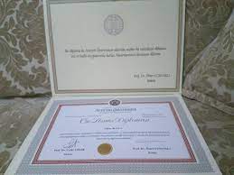 Uzun ve zorlu bir eğitimden sonra alınan açıköğretim diplomaları öğrenciler için büyük ödül olmaktadır. Diplomas Ataturk Universitesi Aof Cocuk Gelisimi Programi Facebook