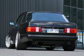 Old Skool Tuning 1983 Mercedes Benz 560se With 386hp By Inden Design Carscoops Mercedes Benz Mercedes W126 Mercedes Benz Cars