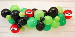 Gaming Balloon Garland Balloon Garland Diy Kit Pixel Party Balloon Garland Gamer Balloon Garland Gaming Balloon Party Gamer Party In 2020 Minecraft Party Decorations Minecraft Birthday Decorations Diy Minecraft Party