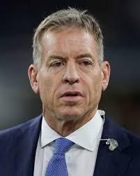 Ezekiel Elliott: Rushing Record Is In Sight For Rookie Year