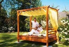Outdoor daybed canopy are contemporary in aesthetic appearances and made of sturdy materials with soft cushioning, thereby keeping quality and comfort both in mind. 25 Diy Outdoor Bed Ideas Summer Decorating With Spa Beds Canopies And Curtains Outdoor Canopy Bed Diy Outdoor Furniture Outdoor Daybed