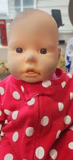 Any idea how can I clean this poor doll's face? 😁 I tried everything I  could think of even petrol and white spirit 🤦‍♀️