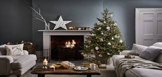 These easy homemade christmas decorations will make your home merry and bright. Decorate Your Home For Christmas In Living In Magazines