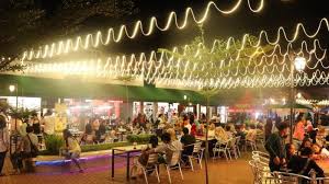 Tempat makan di jogja malam hari dengan pemandangan eksotik hanya ada di bukit bintang. J Walk Park Pusat Kuliner Yang Instagramable Di Medan Johor Tribun Medan