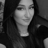 Lana Lentz's Instagram, Twitter & Facebook