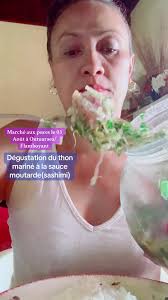 Casse-croûte à Tahiti sous la chaleur intense