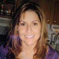 Lori Lilley's Instagram, Twitter & Facebook