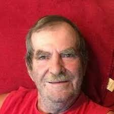 Christopher Schreiber's Instagram, Twitter & Facebook