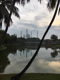 Tak ramai yang tahu tasik ini adalah lokasi terbaik juga untuk aktiviti memancing. Permai Recreational Park Walking And Running Shah Alam Selangor Malaysia Pacer