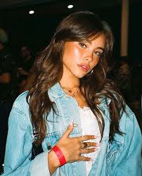 Do Periods Cause Hormonal Acne In 2020 Madison Beer Bangs Beer For Hair Madison Beer Outfits