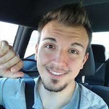 Justin Trahan's Instagram, Twitter & Facebook