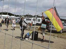 Potrivit lui octavian ungureanu, acoperişul din metal costă între şi 120. Fotostrecke Rock Am Ring 2017 Home Fur Festivals