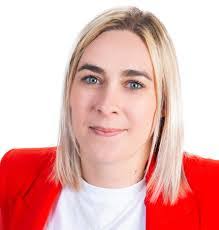 Alison Steed's Instagram, Twitter & Facebook