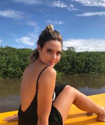 When neymar joined santos and succeeded as a youth footballer, he was paid a considerable amount of money which helped his family acquire their first property. Neymar Wiki 2021 Girlfriend Salary Tattoo Cars Houses And Net Worth