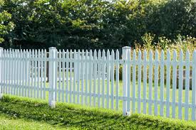 Our professional fence installation team will work with you to find the fence that meets your residential or commercial property needs. Vinyl Fence Cheap Privacy Fence Silt Fence Madison Wi