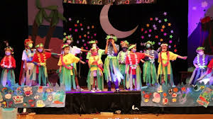 The show featured twelve returning contestants representing all four previous seasons for a chance to be inducted into the drag race hall of fame. Rtq79vywasxjom