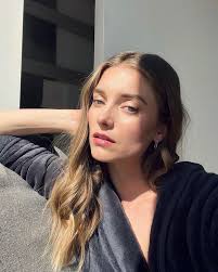 Iris (@irisvanberne) • Instagram photos and videos