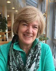 Elizabeth Bussmann's Instagram, Twitter & Facebook