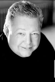 Darcy Strachan's Instagram, Twitter & Facebook