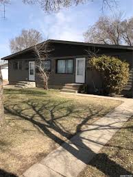 Hardwood floors throughout, newly renovated kitchen and bathrooms! 68 66 Rupert Drive Saskatoon Saskatchewan Mls Sk854336 Terrie Dunand