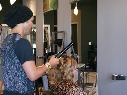 Bilimsel, etik, hasta odaklı çalışmalarımız ile türkiye'nin ve dünyanın güvenilen ve tercih edilen saç ekim merkezi olmaktır. Stylists Luxeappeal Salon