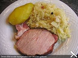 Sauerkraut Mit Kartoffelpuree Und Kasseler Von Auop Chefkoch Rezept Rezepte Sauerkraut Kassler Rezept
