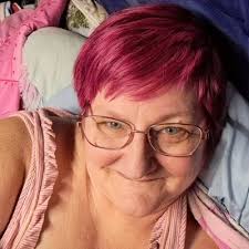 Tamara Ryan (@ShopeTami)