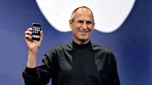 Steve Jobs là ai? Cùng tìm hiểu về cuộc đời của founder vĩ đại này nhé