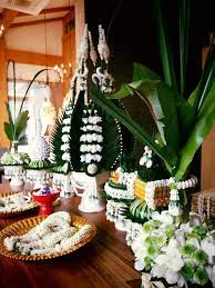 Flowers Arrangement At The Wedding In Thailand Weddingflowers Beautiful Flowers Flower Arrangements Wedding Flowers