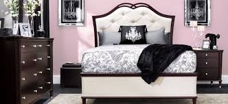 Raymour Flanigan Valentina 4 Piece Queen Size Bedroom Set Bedroom Sets Queen Discount Bedroom Furniture Bedroom Set