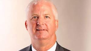 Browning wants to open field for principal hopefuls