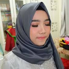 Tutorial make up wisuda natural (a) adonan dasar muka untuk memulai adalah (1) primer : Semua Tentang Make Up Make Up Natural Buat Wisuda
