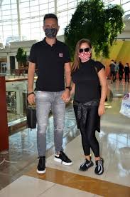 Merve özbey, dört ay önce evlendiği kenan koçak'la bodrum'daydı. Heyecan Artiyor Haberler Magazin