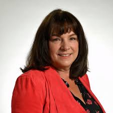 Can I buy Heritage Card for Ireland trip?