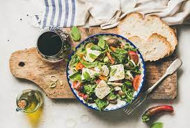 Žandovský chléb s králičím stehnem, hroznovým vínem a hořčičným semínkem. Recky Salat S Olivami Recepty Cz On Line Kucharka